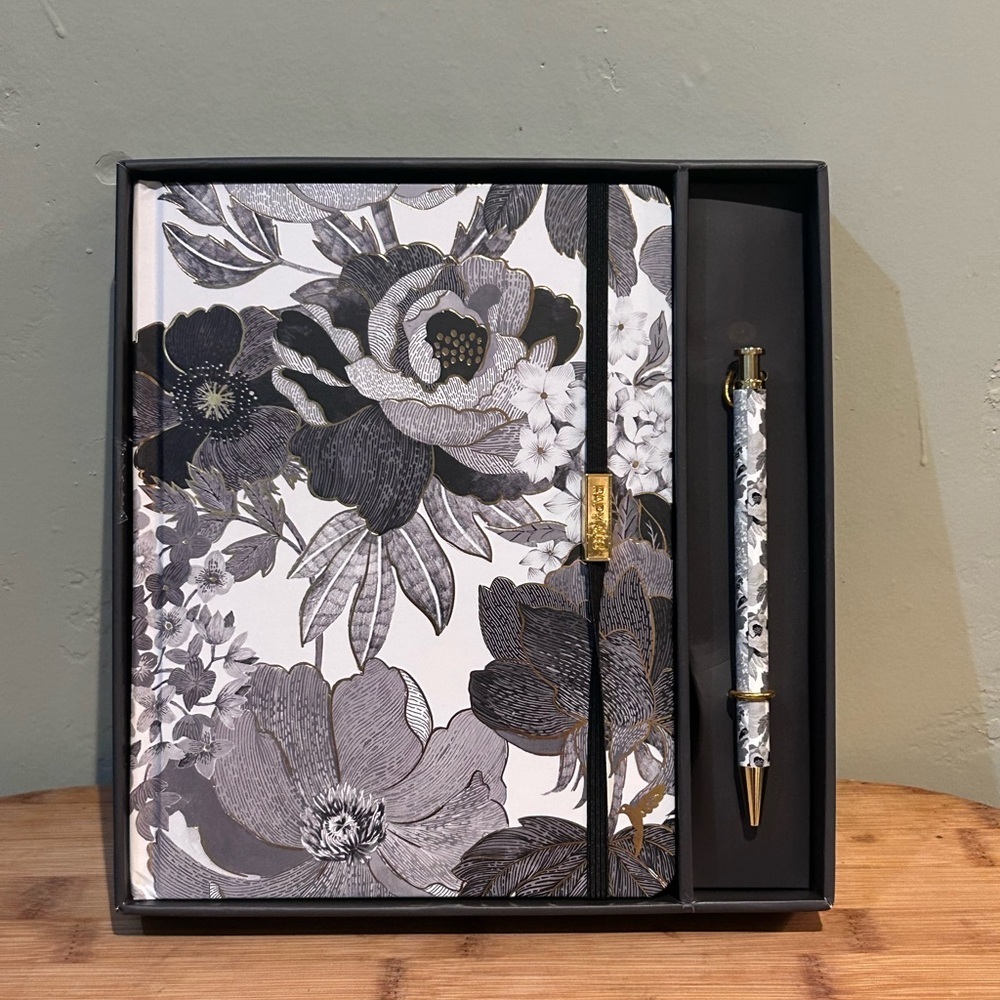 Papyrus Express Beautifully Black & White Floral Journal and Pen Gift Set - Picture 7 of 10
